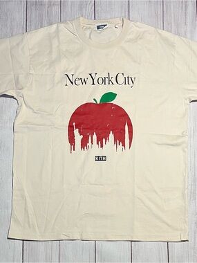 NWOT Kith New York City Big Apple Vintage Graphic T-Shirt size L